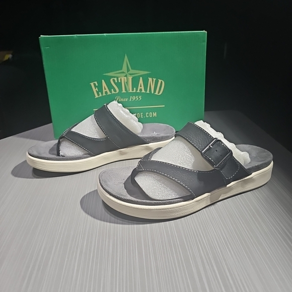 Eastland Shoes - Eastland Commonwealth‎ Women’s Sandals In Black Size 9 NEW In Box
